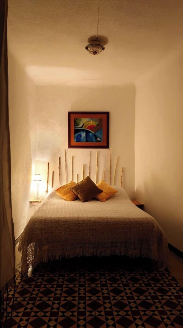 WiFi, bed sheets