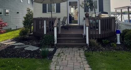 Charming Lakefront - Waterfront 2-bedroom 2-bath on Conesus Lake - Pet Friendly