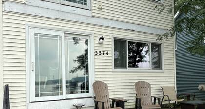 Charming Lakefront - Waterfront 2-bedroom 2-bath on Conesus Lake - Pet Friendly