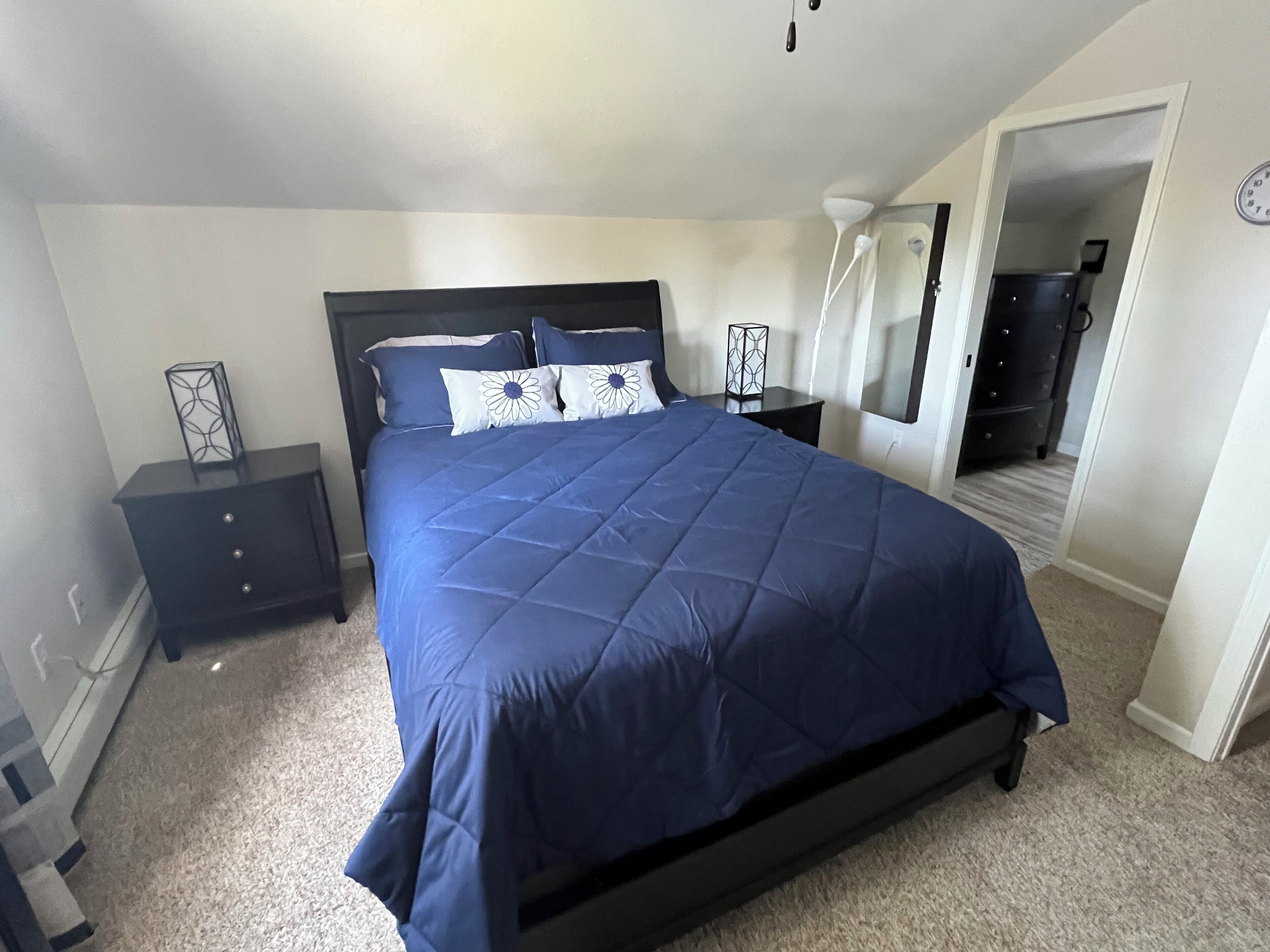 3 bedrooms, desk, iron/ironing board, WiFi