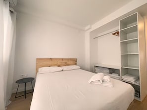 1 chambre, fer et planche à repasser, lit parapluie, Wi-Fi gratuit