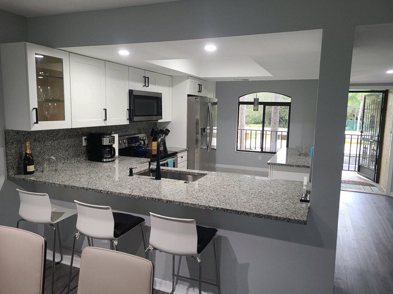 Mikrowelle, Ofen, Herdplatte, Geschirrspüler