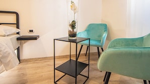 Deluxe Double Room | Living area - RHome 34 (Rome)