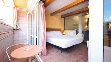 Habitación doble superior | Escritorio, wifi gratis, ropa de cama
