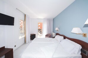 Habitación City, 2 camas individuales | Escritorio, wifi gratis, ropa de cama