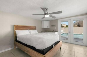 3 chambres, fer et planche à repasser, Wi-Fi, draps fournis
