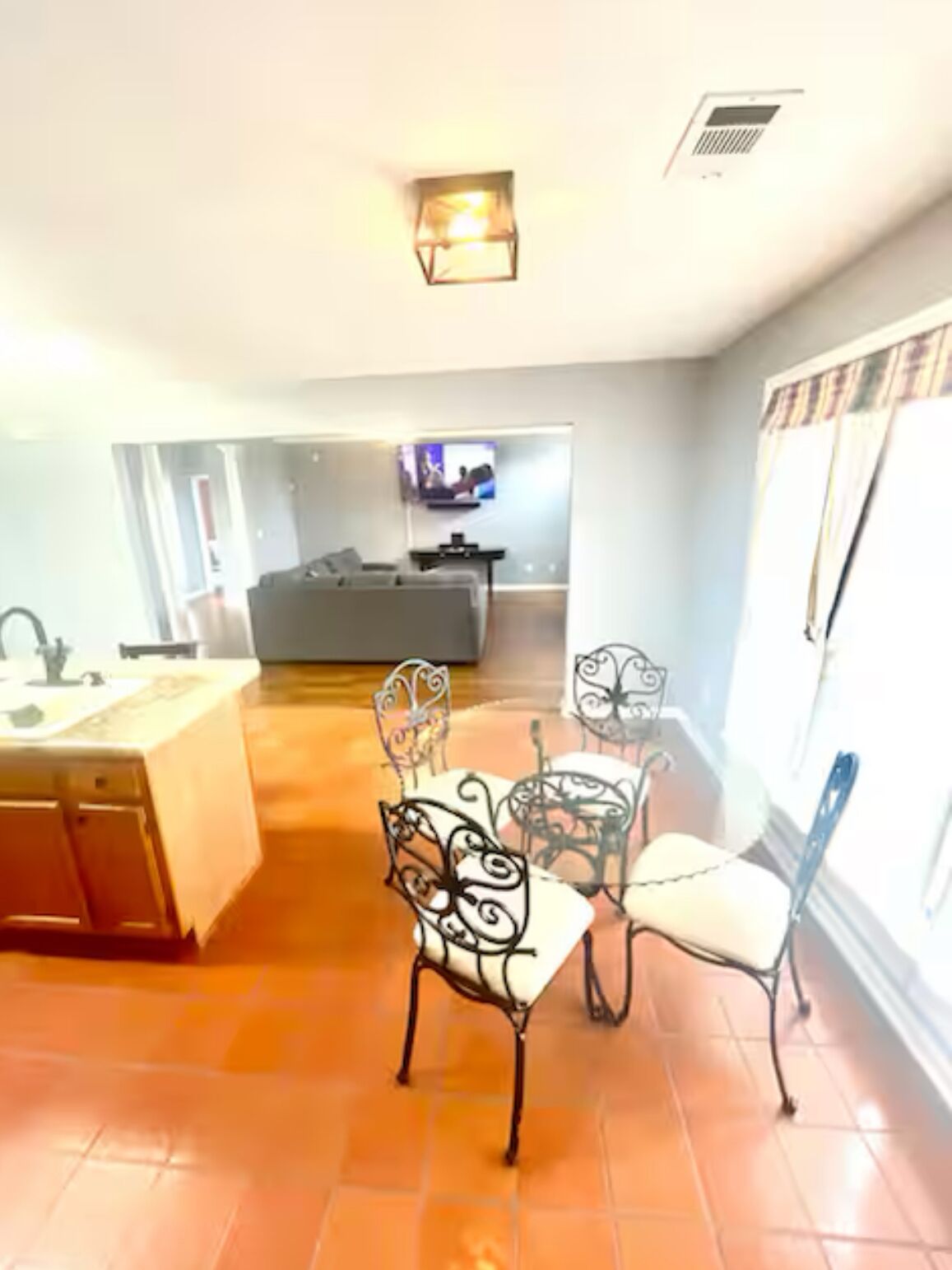 3 Bedroom House Walking Distance To Rigbys & 8 Minute Drive To Perry Fairgrounds - Bonaire, GA