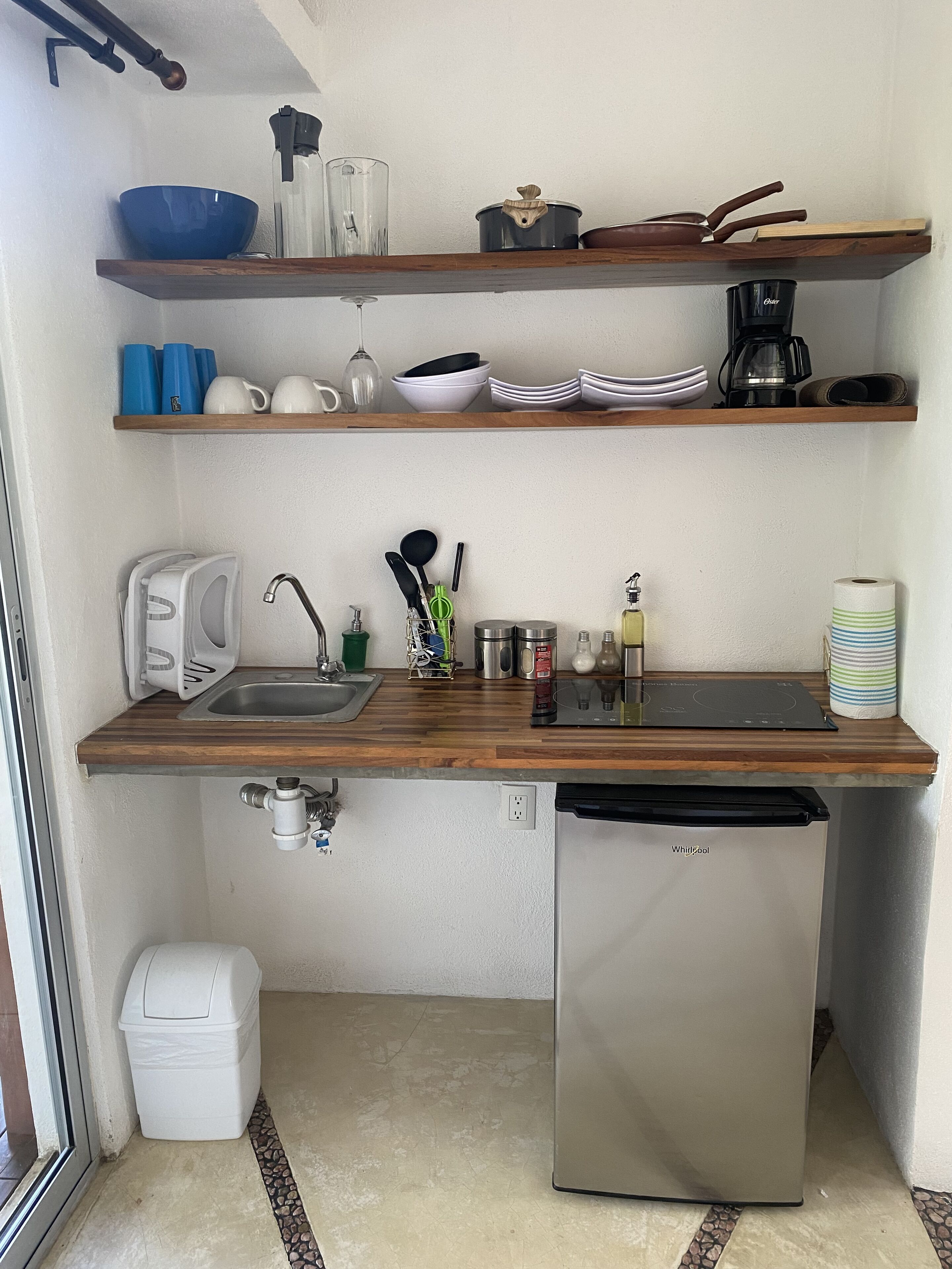 客房內保險箱、筆電工作空間、免費無線上網