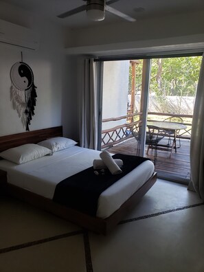 Standard Studio, Balcony, Garden View - Casa Candra  (San Francisco)