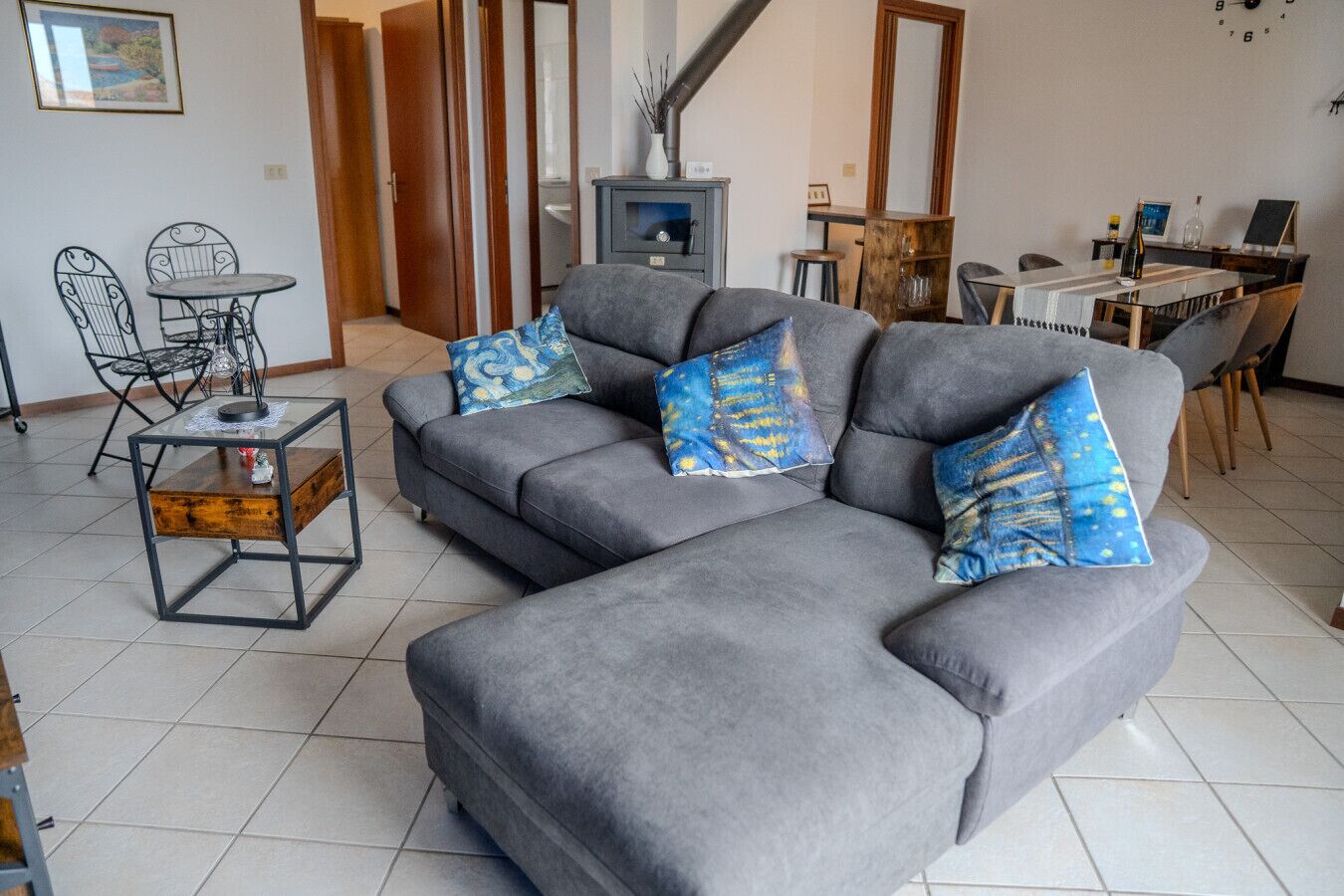 Télévision, cheminée