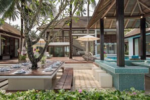 Outdoor dining - Luxury Oceanfront Thailand Ban Suriya lth6 (Koh Sumui)