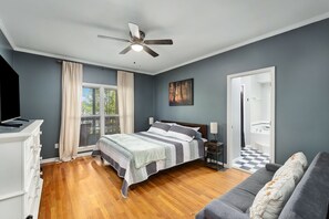 6 bedrooms, iron/ironing board, travel cot, free WiFi