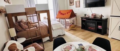 Reisekinderbett, kostenloses WLAN, Bettwäsche