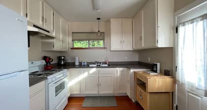 Baxter's Bayview Guest House Near Cal Poly