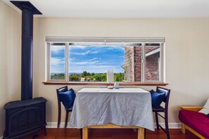 Interior - Baxter's Bayview Guest House Near Cal Poly (Arcata)