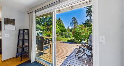 Hill Street Retreat - Near Cal Poly, Redwoods, & Arcata Plaza