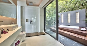 Shower, towels - Luxe Vacay Beachfront The View | Chef & Staff | LTH-10 (Koh Sumui)