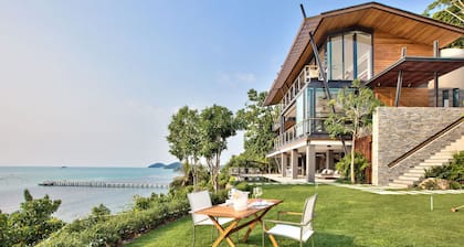 Luxury Thailand Beach Front View Chef, Staff included lth10