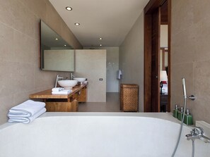 Shower, towels - Luxury Kalya Residence Thailand White lotus  lth3 (Koh Sumui)