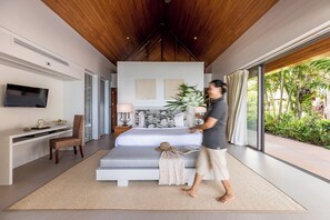 8 bedrooms, travel crib, free WiFi, bed sheets