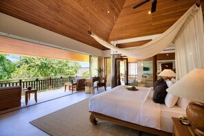 8 bedrooms, travel crib, free WiFi, bed sheets