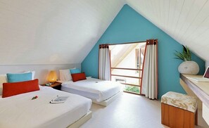 8 bedrooms, travel cot, free WiFi, bed sheets
