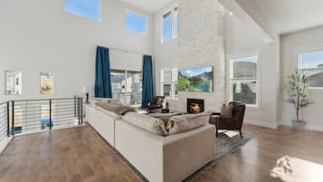 Smart TV, fireplace, video games, DVD player