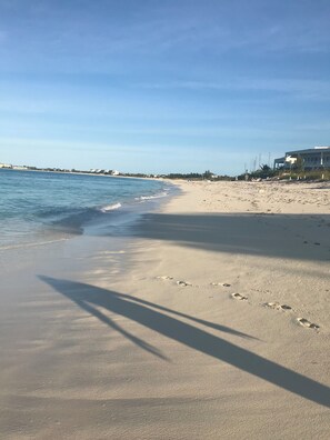 Sun loungers, beach towels - Charming 1 Bedroom Condo in Beautiful Turks and Caicos (Providenciales)