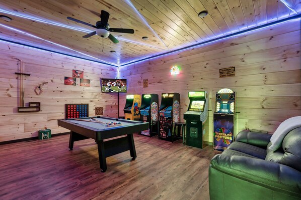 Spielezimmer