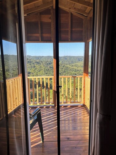 This cottage is a 1 bedroom(s), 1 bathrooms, located in Hummingbird Ridge, Hummingbird Highway.