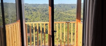 This cottage is a 1 bedroom(s), 1 bathrooms, located in Hummingbird Ridge, Hummingbird Highway.