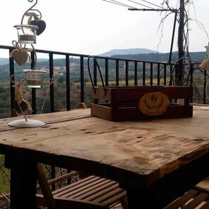 Outdoor dining - Apartamentos Casa Mata (Colungo)