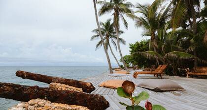 Private Island Luxury: Infinity Pool & Spacious Living in Rosario Islands