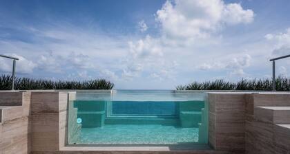 Luxury Modern Beachfront Apartment - Incredible Sunrise and Sunset View