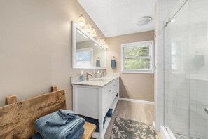 Shower, towels
