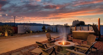 Golden Hour Retreat – Serene Stay Near Joshua Tree 8 People Comfortable