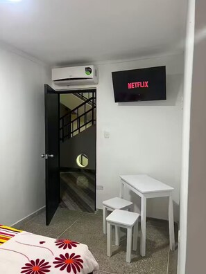 Chambre Double Confort, 1 lit double | Terrasse/Patio