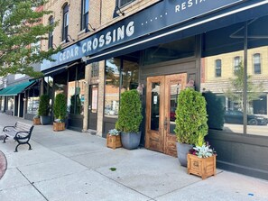 Exterior detail - Pelican's Rock: Walk to Downtown + Fire Pit + Luxury shower + Gourmet Kitchen (Sturgeon Bay)