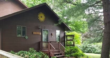 Woodland Hideaway a Cozy & Relaxing Finger Lakes 2 bedroom home in Naples NY