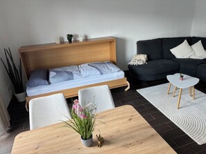 1 makuuhuone, työpöytä, vauvan matkasänky, ilmainen Wi-Fi