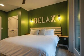 Desk, WiFi, bed sheets - Luxe Modern Loft, Great for Long Stays W/King Beds (Spartanburg)