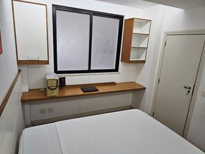 Bügeleisen/Bügelbrett, Bettwäsche