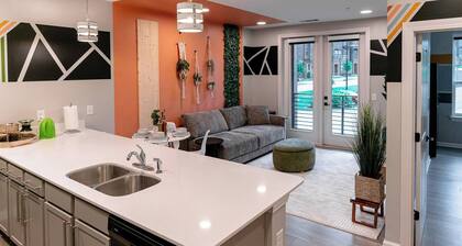 Ideal for long stays, great location, King bed!