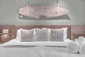 WiFi, bed sheets