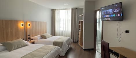 Signature Twin Room, City View | Desk, laptop workspace, free WiFi