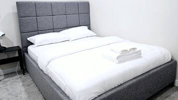 2 bedrooms, desk, iron/ironing board, travel crib