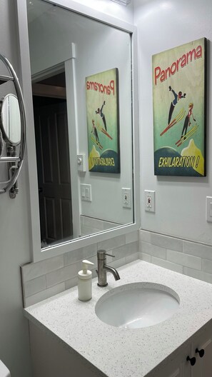 Shower, towels, soap, toilet paper