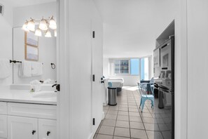 1 chambre, fer et planche à repasser, Wi-Fi gratuit, draps fournis