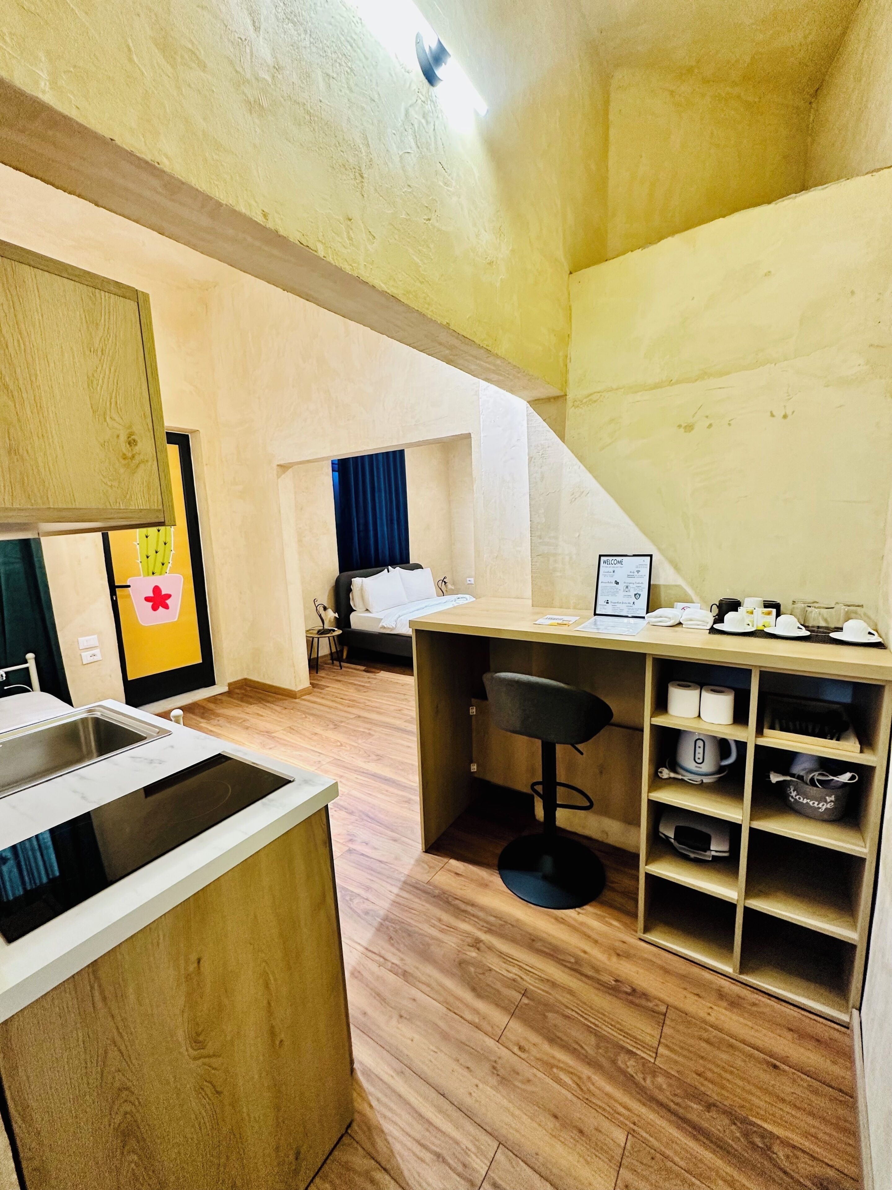 Desk, laptop workspace, free WiFi