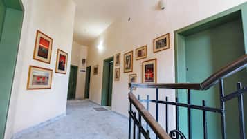 Lorong